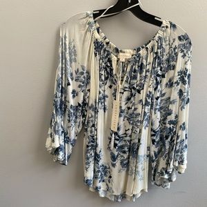 LOVESTITCH from VICI blouse NWT New cream & navy